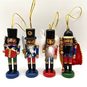 VTG Set of 4 Nutcrackers Soldiers Christmas Tree Wooden Handpainted Ornaments